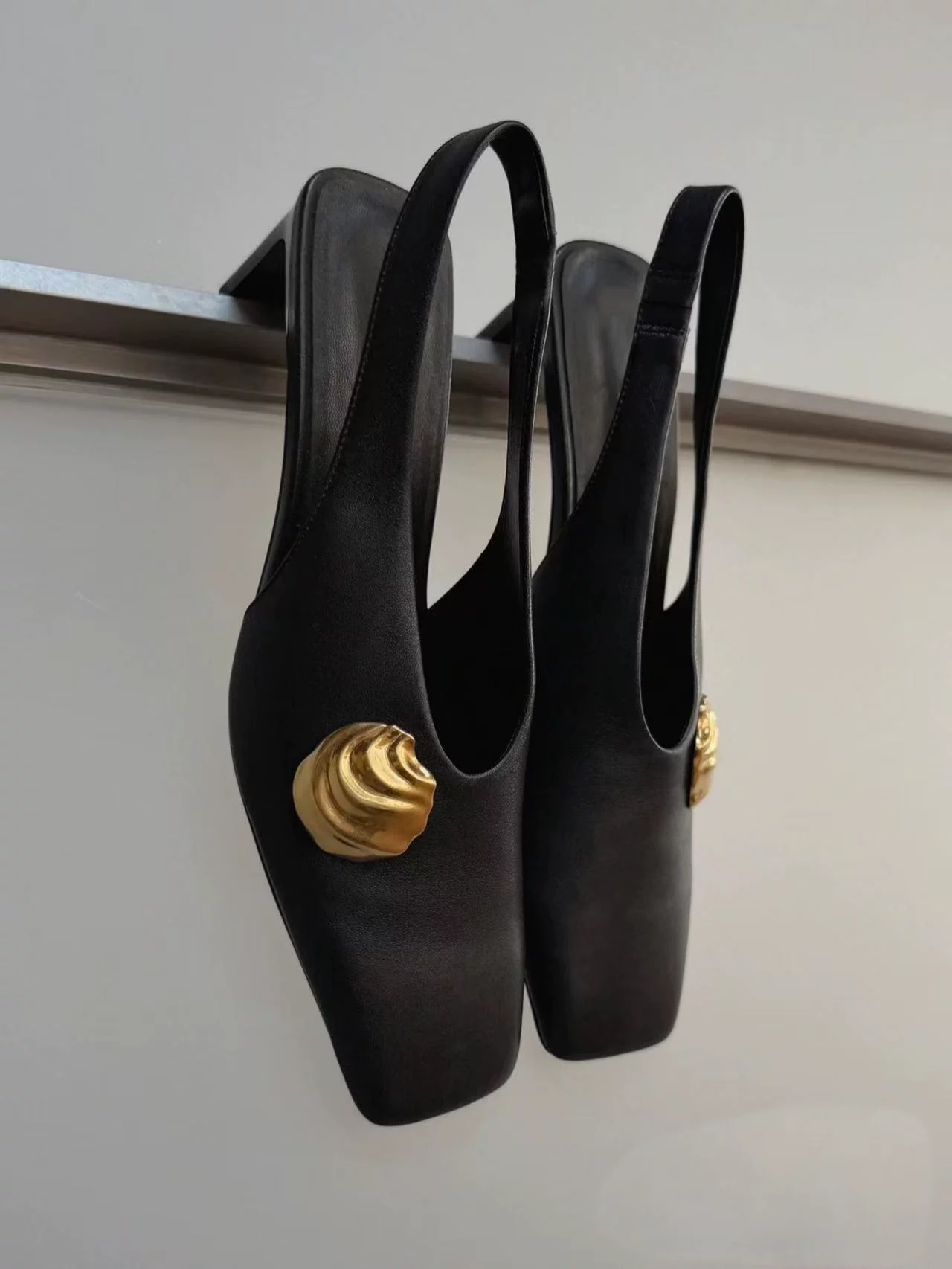Sapatos Femininos de Couro Pre - Leather Classic Strap avaliação e preço